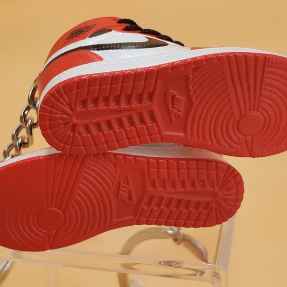 Air Jordan (Pair) 2 Keychain Mini 3D Super Realistic, in a hard Plastic Box (C25 - Picture 9 of 15